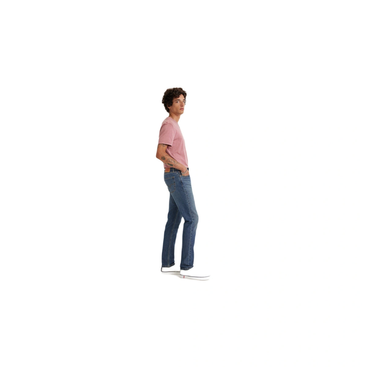 جينز ضيق