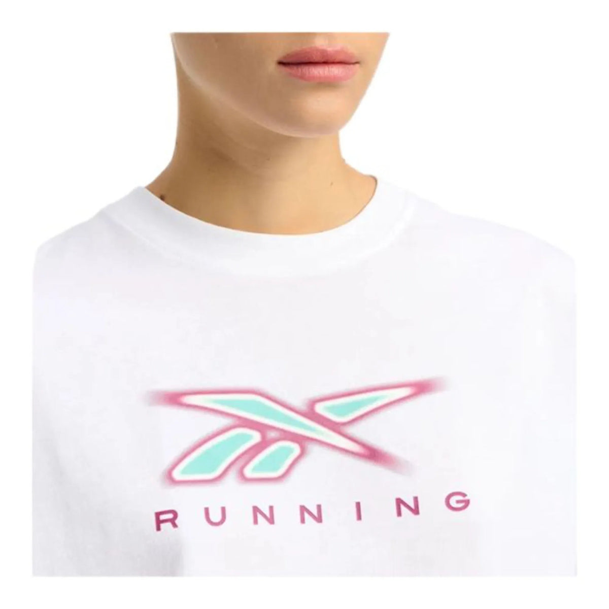 تيشيرت بشعار Gs Running بتأثير ضبابي