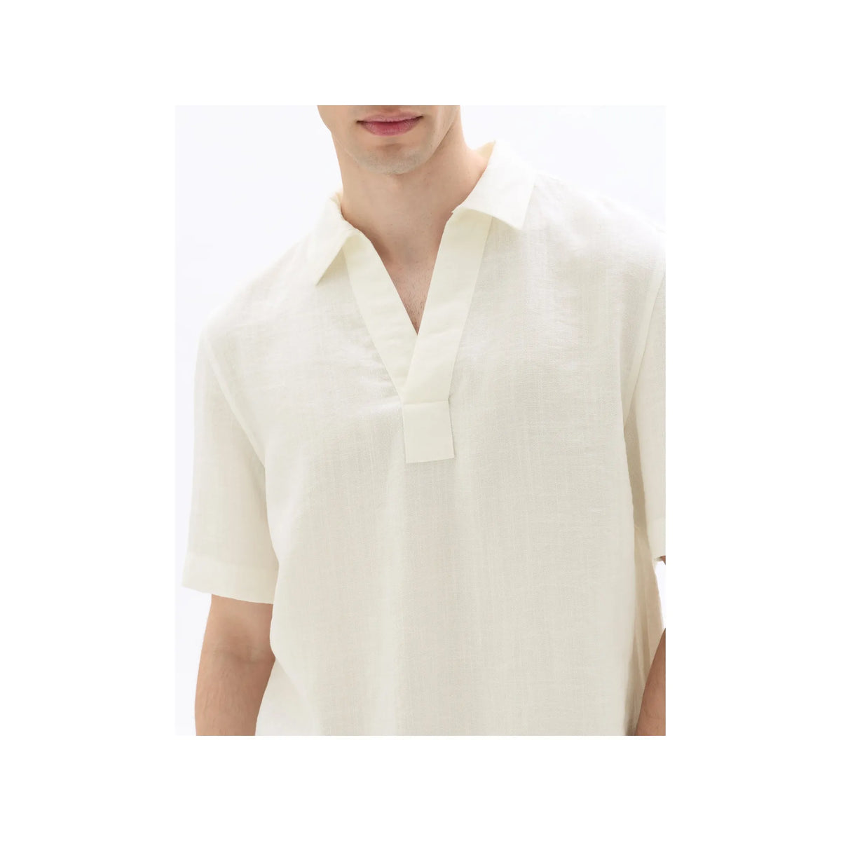 Short-Sleeved Regular Fit Textured Popover Shirt