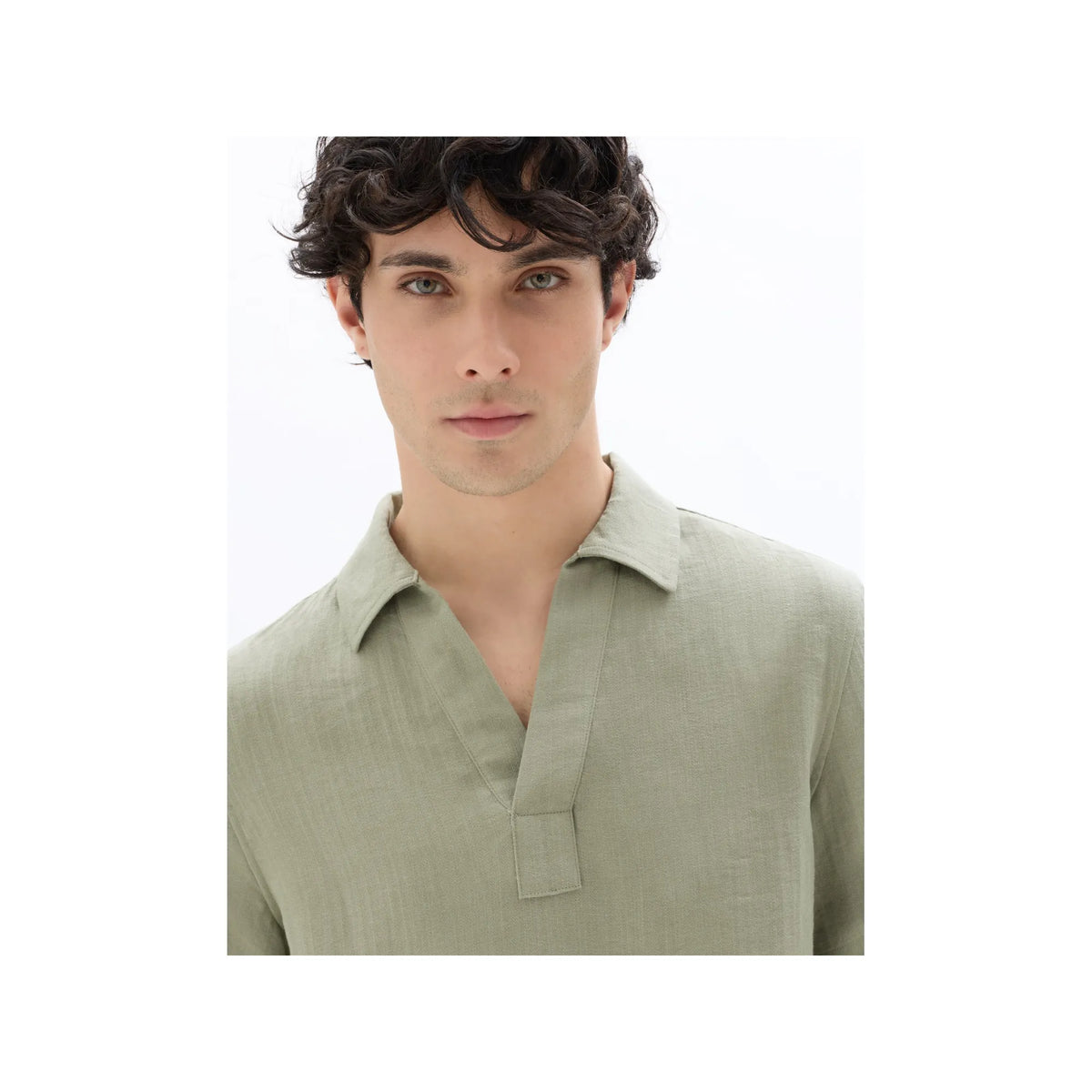 Textured Regular Fit Short-Sleeved Tunic Shirt