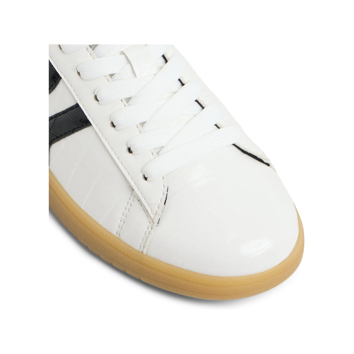Chicsneaker2