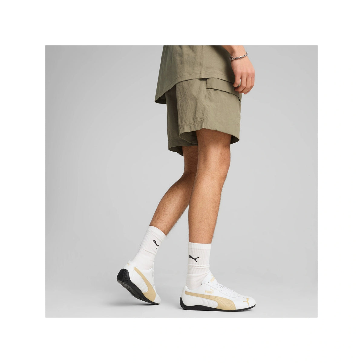 WARDROBE Essentials Relaxed Cargo Shorts 6" Men