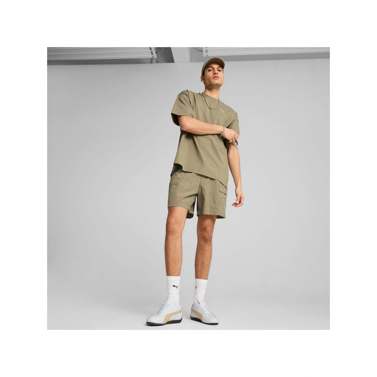 WARDROBE Essentials Relaxed Cargo Shorts 6" Men