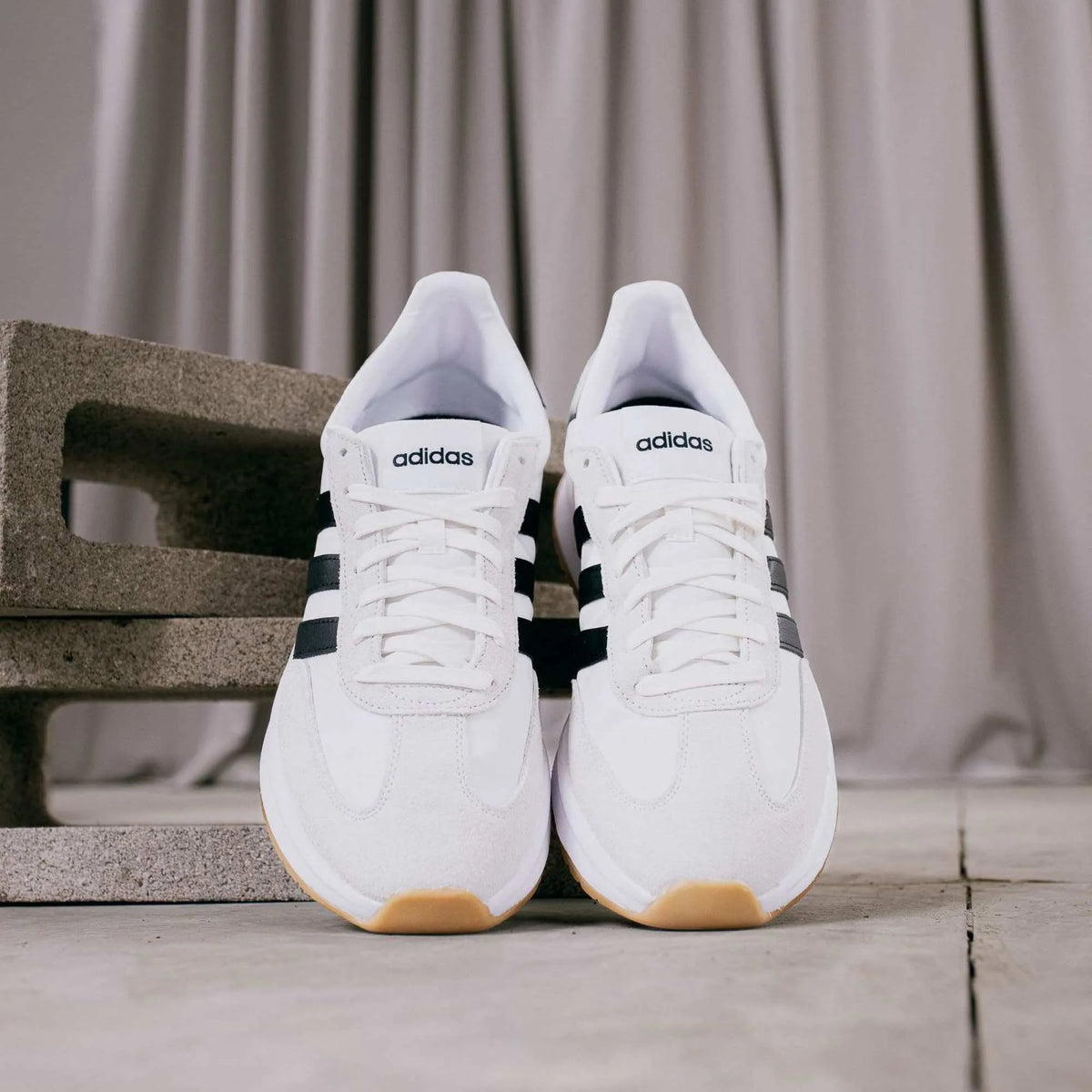 RUN 70s 2.0 Shoes