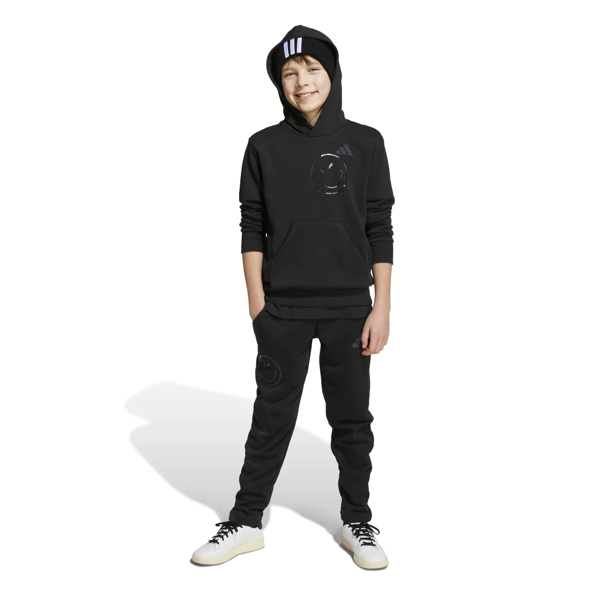 بناطيل رياضية للأطفال من adidas X Smileyworld
