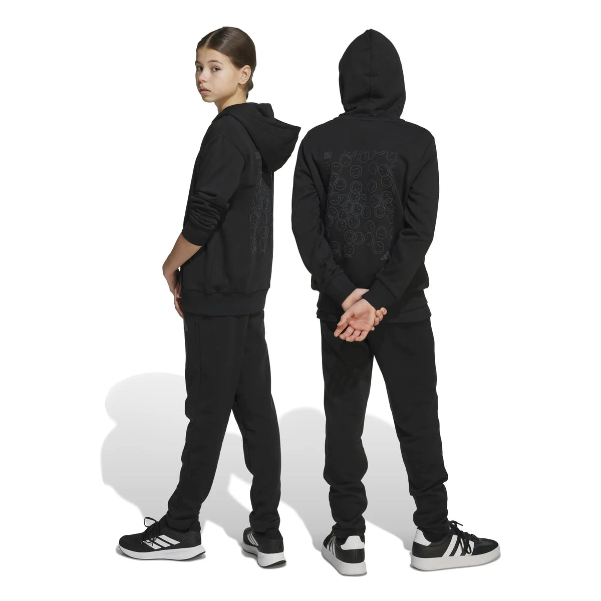 بناطيل رياضية للأطفال من adidas X Smileyworld