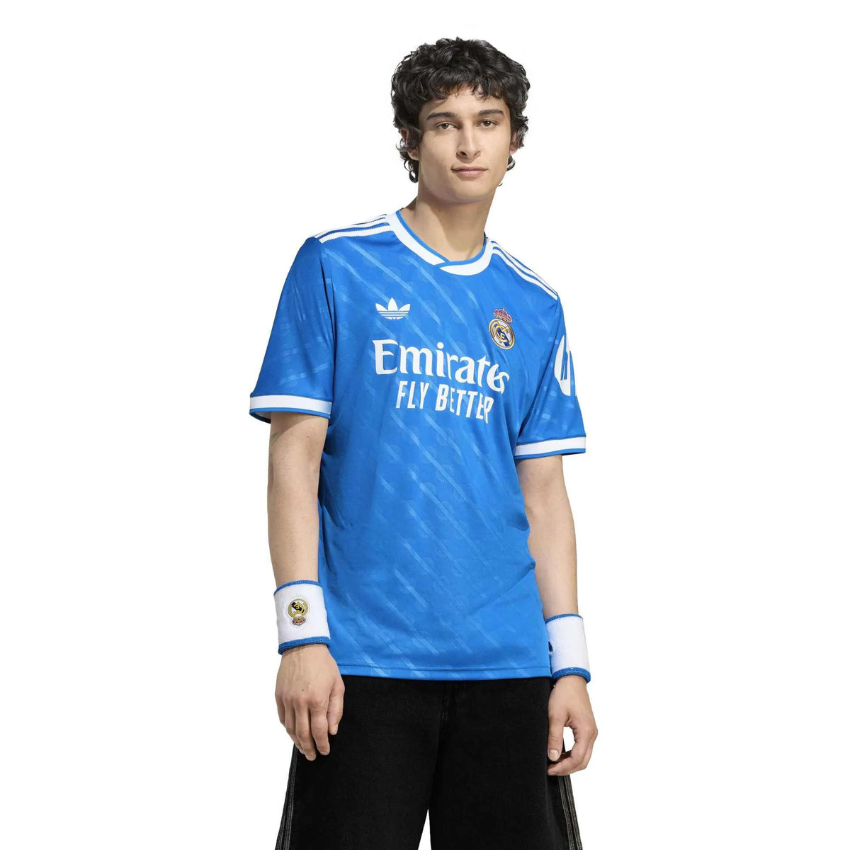 قميص ريال مدريد الثالث لموسم 25/26