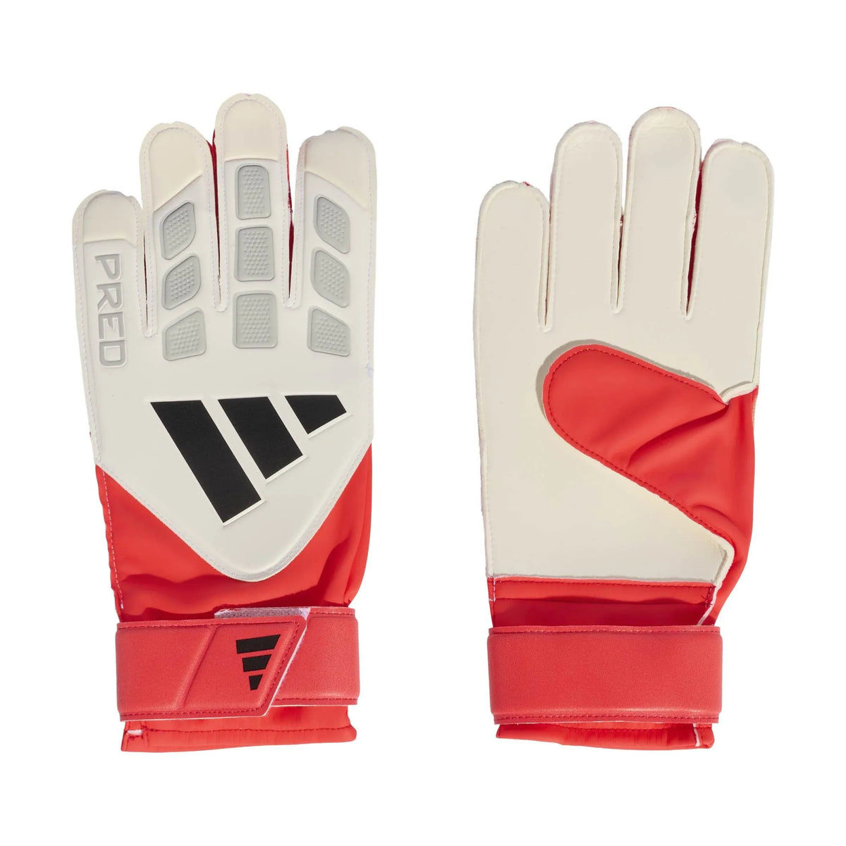 PREDATOR GOALKEEPER GLOVE TRAINING