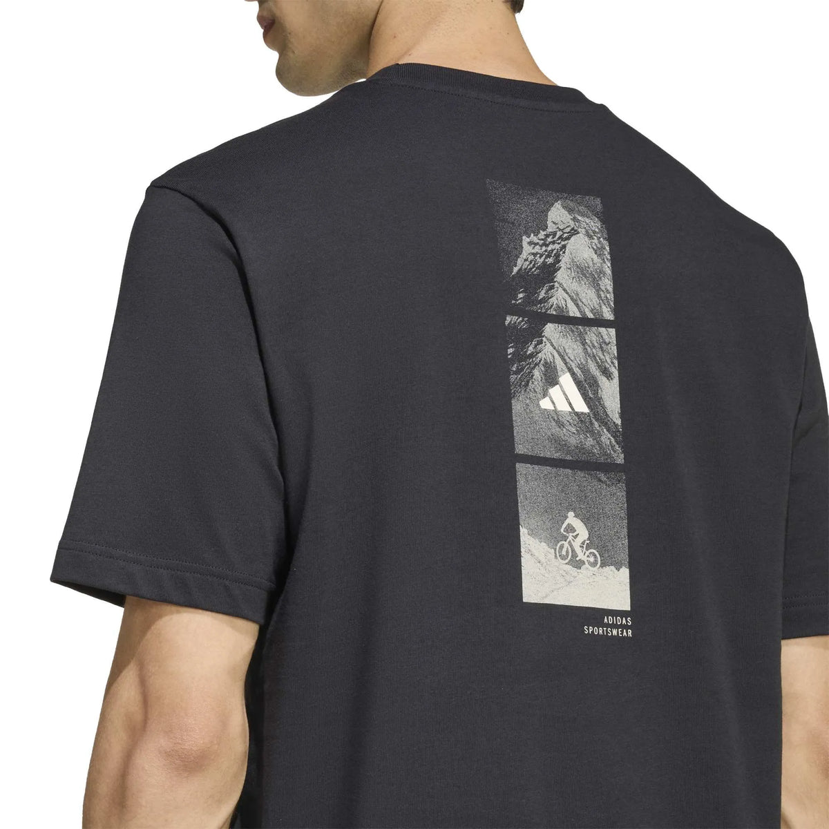 OUTDOOR MOUNTAIN BIKING GRAPHIC T-SHIRT