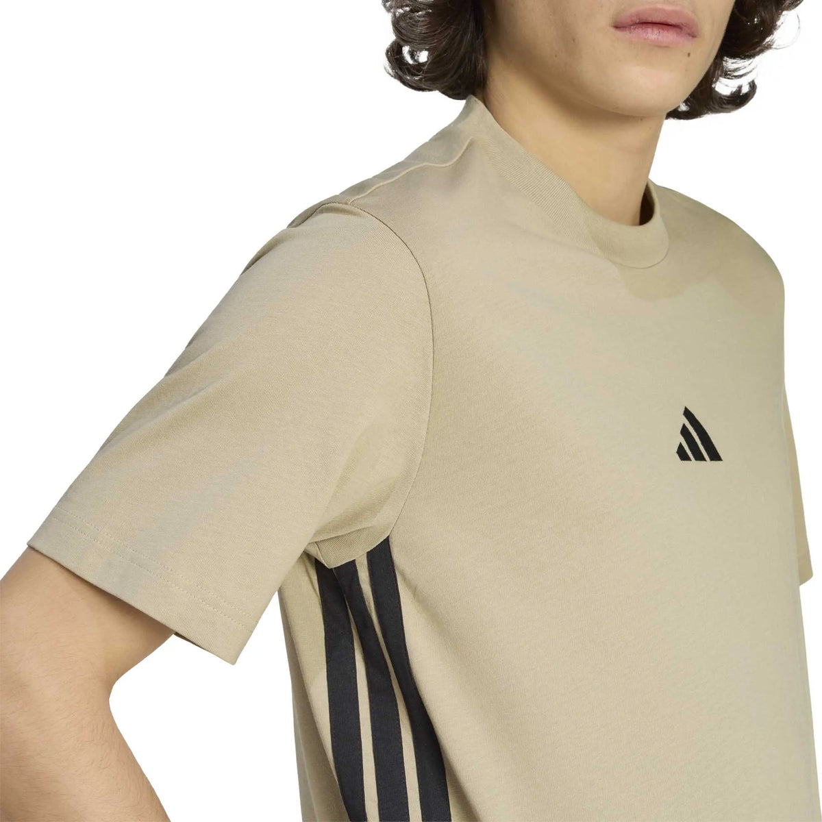 تيشيرت Essentials 3-Stripes من قماش الجيرسي المفرد