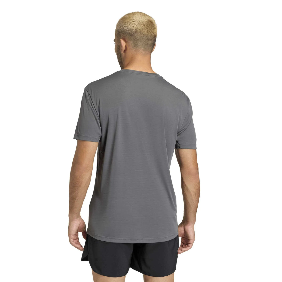 قميص adi365 Running Essentials بشعار العلامة التجارية