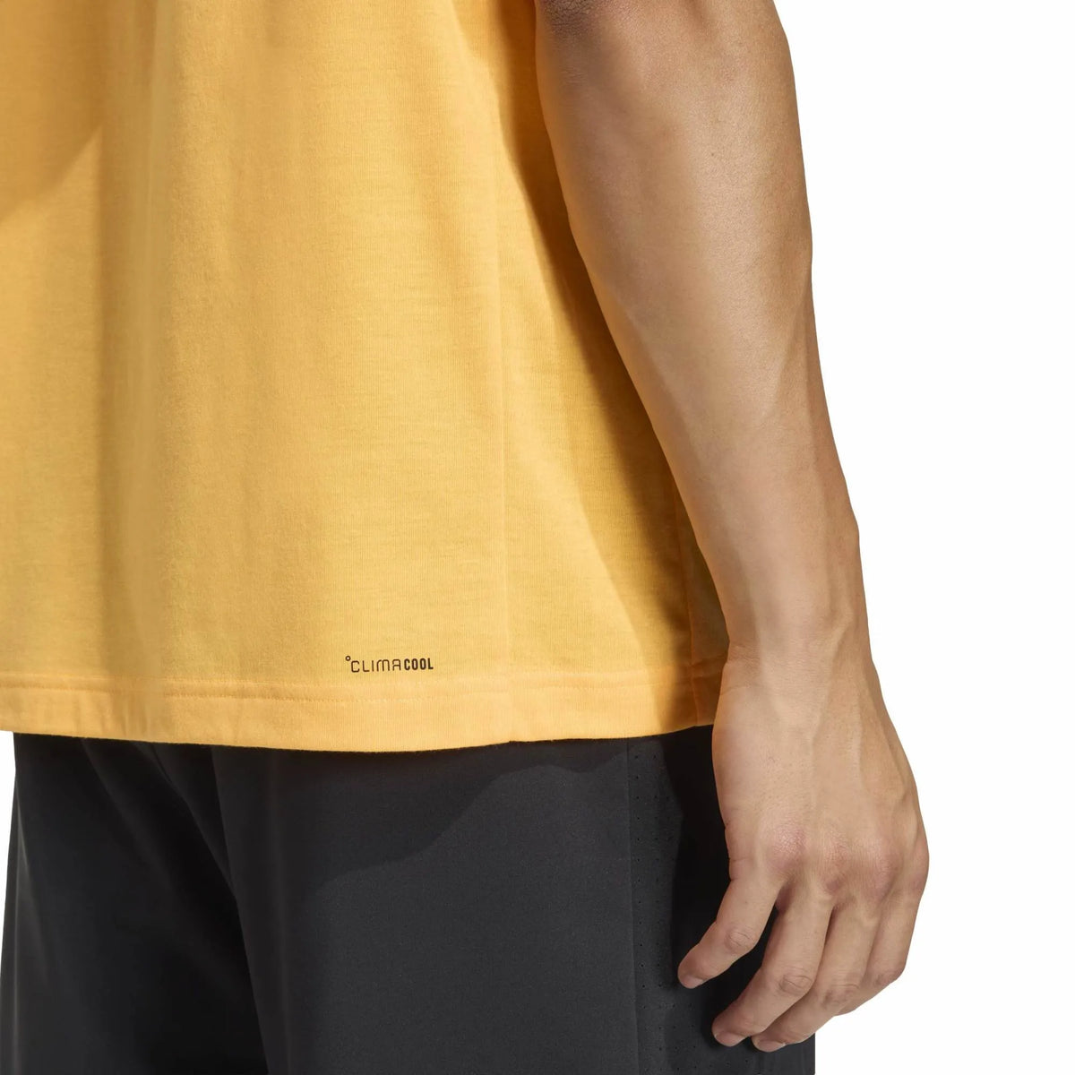 WORKOUT ESSENTIALS FEELREADY T-SHIRT