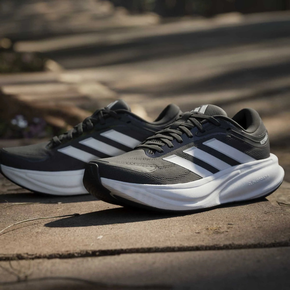 RESPONSE 2 RUNNING SHOES