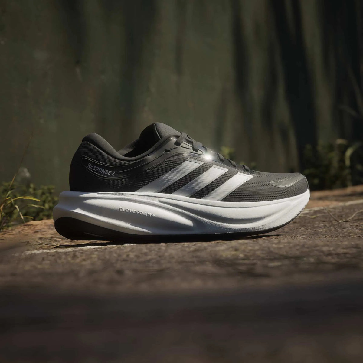 RESPONSE 2 RUNNING SHOES