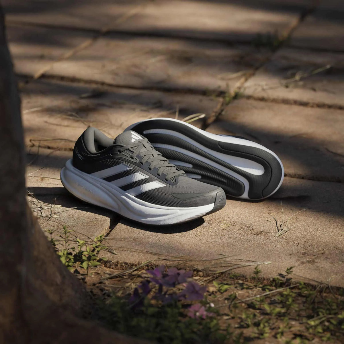 RESPONSE 2 RUNNING SHOES