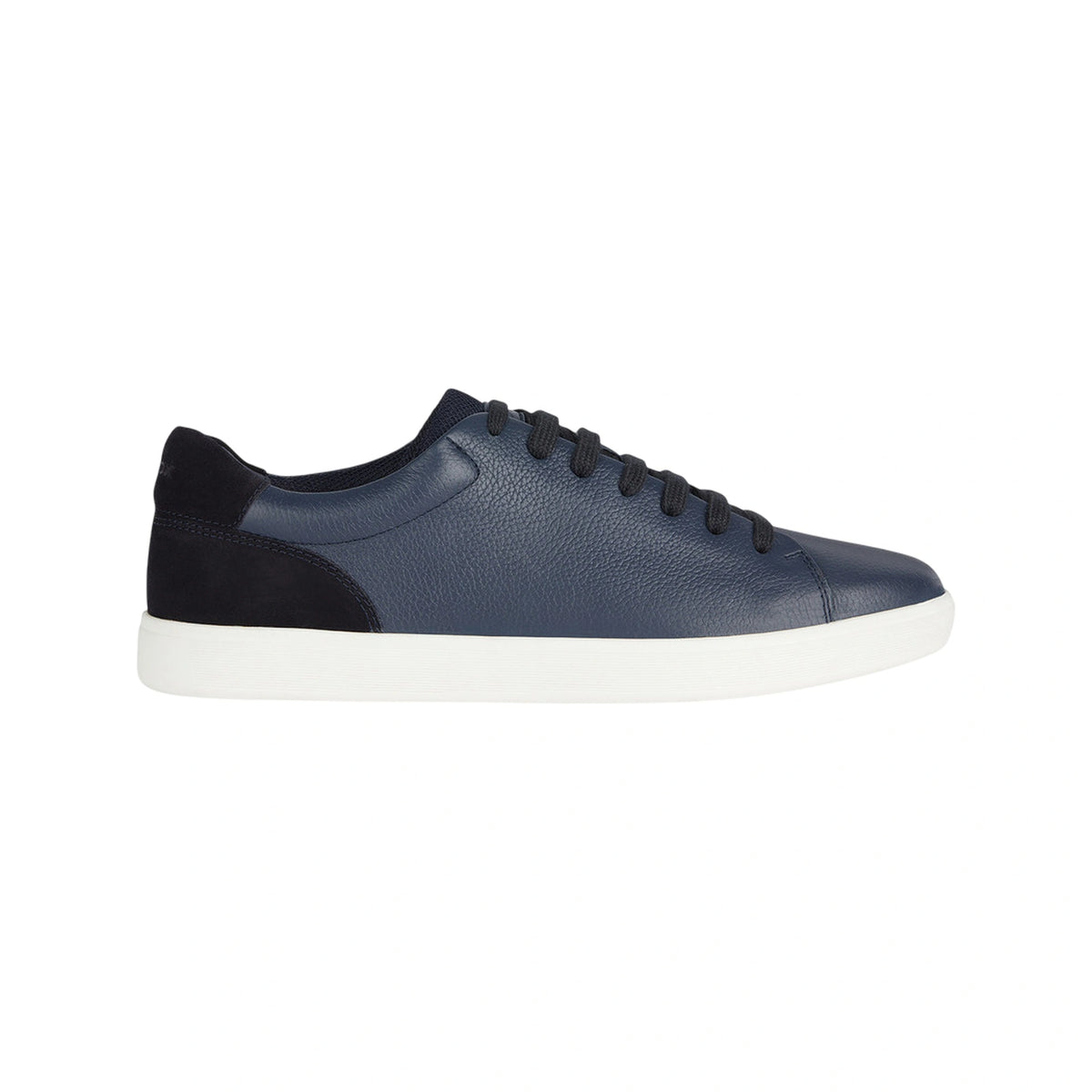 Avola Low Top Sneakers